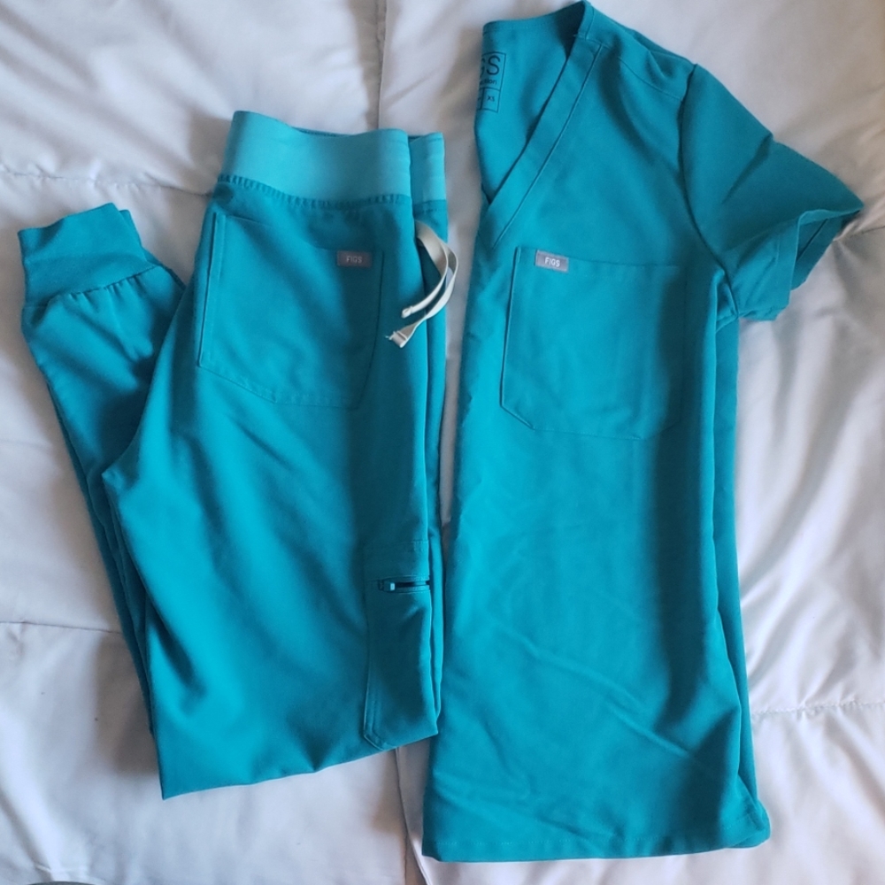 FIGS Scrubs SOLD OUT COLOR